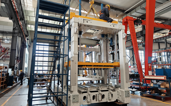 كيو جي إم | احتفظ بالمخاطر في المصنع وأرسل راحة البال خارج المصنع